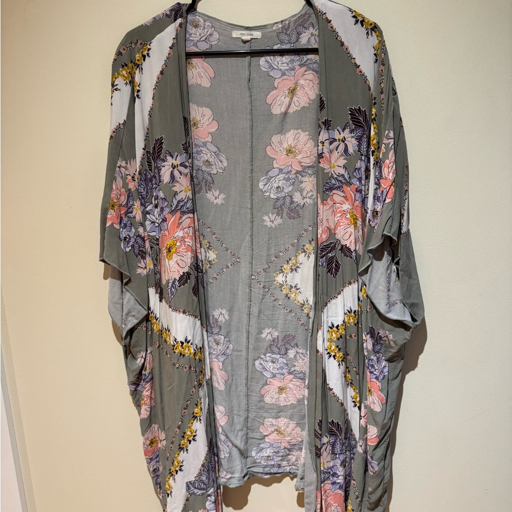 Maurices Floral Kimono Cardigan - Gray and Pink